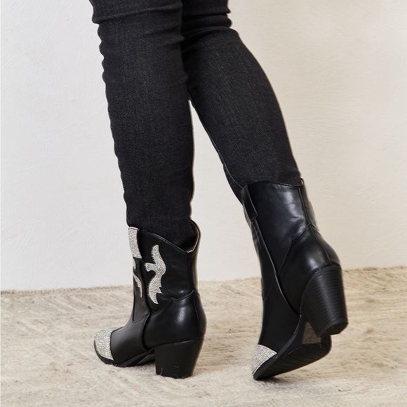 Sparkly Southern Trendy Heeled Boots - Picture 5 of 6